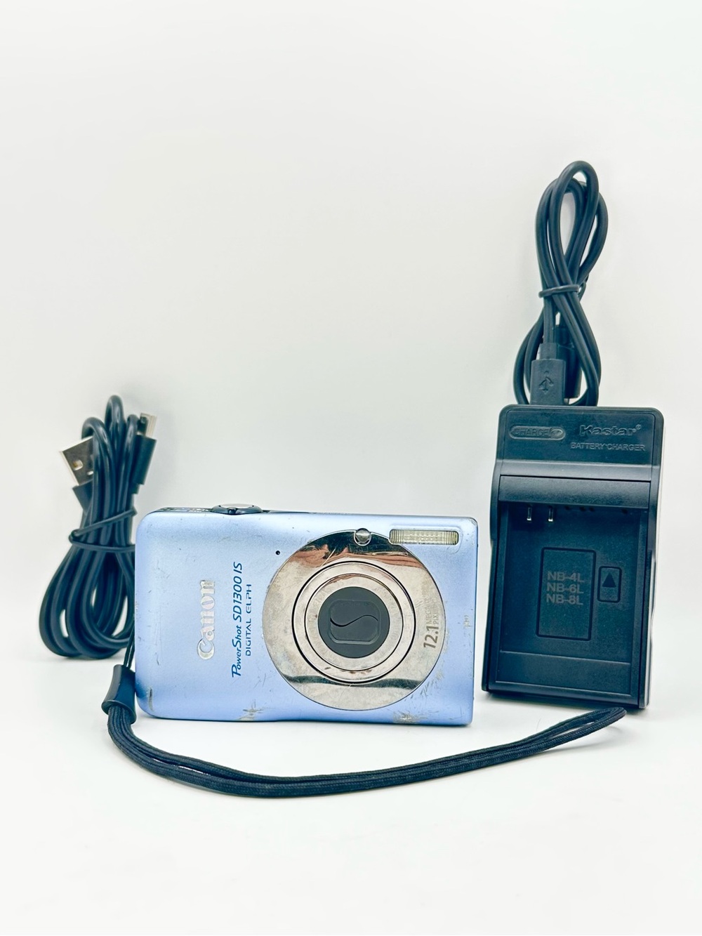 Canon PowerShot SD1300 IS ELPH Digital Camera w/ Charger & Battery 4X Zoom